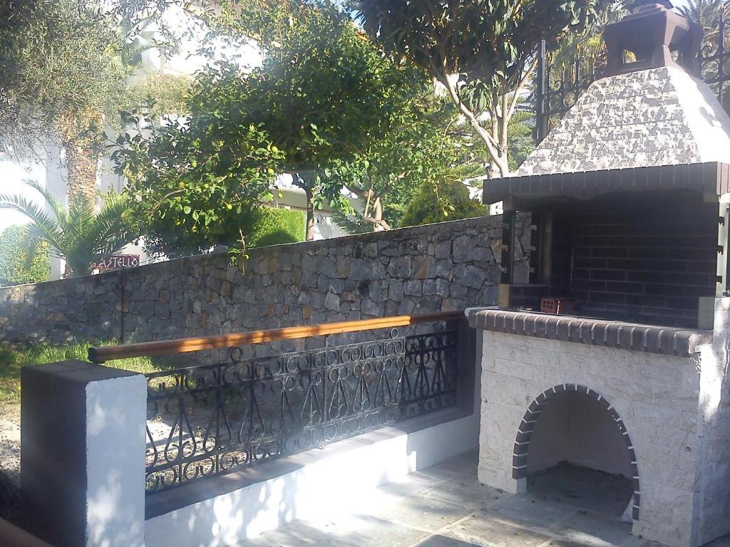 Castello Verde Плакиас Екстериор снимка