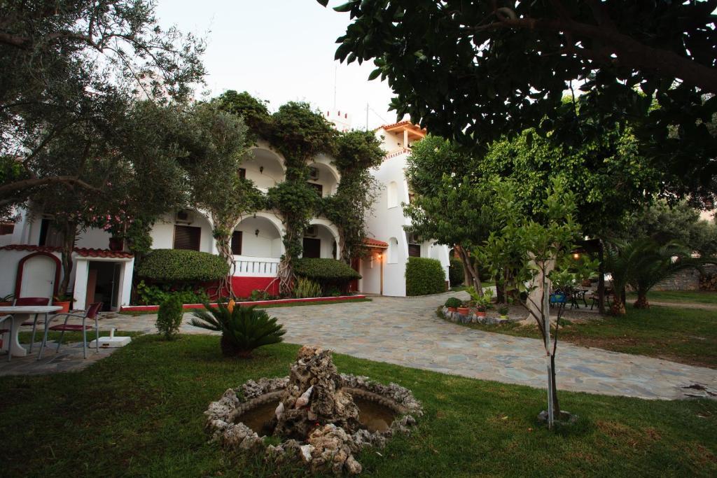 Castello Verde Плакиас Екстериор снимка