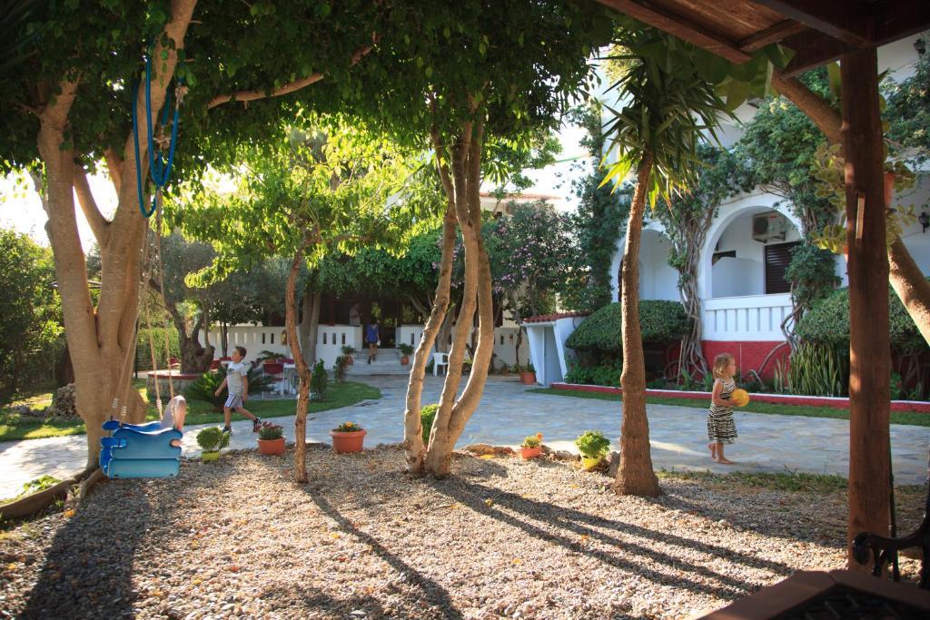 Castello Verde Плакиас Екстериор снимка